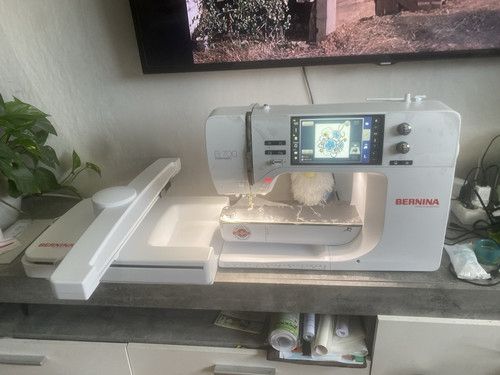 BERNINA 700 inkl. SDT-Stickmodul