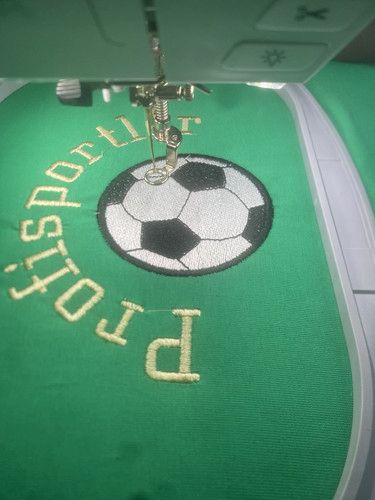 BERNINA 700 inkl. SDT-Stickmodul