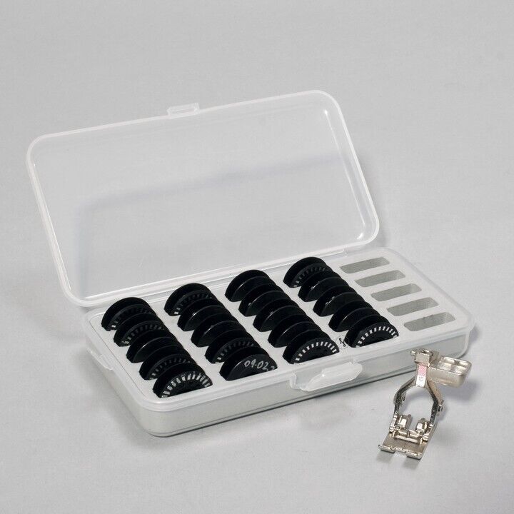 Bernina B 880 PLUS mit Standard-Stickmodul (ohne SDT) gebraucht