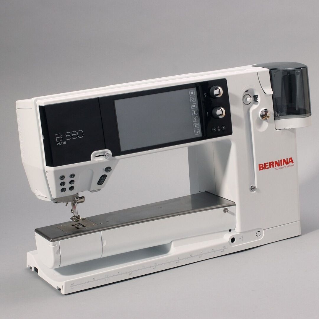 Bernina B 880 PLUS mit Standard-Stickmodul (ohne SDT) gebraucht