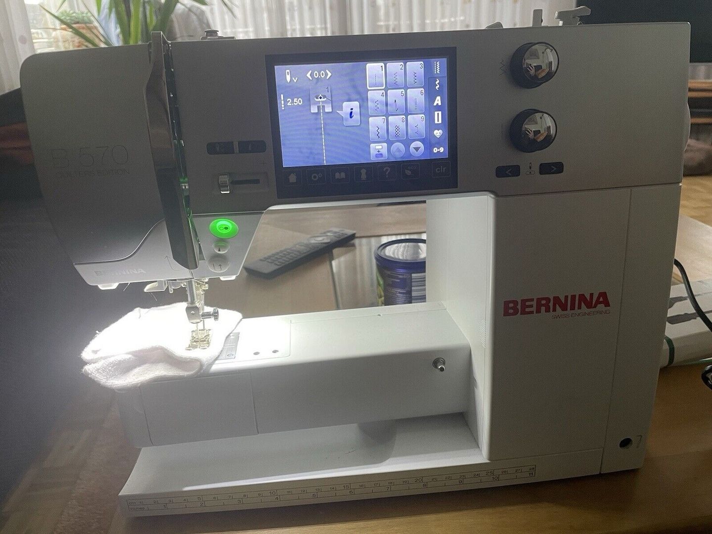BERNINA b570 QE Nähmaschine