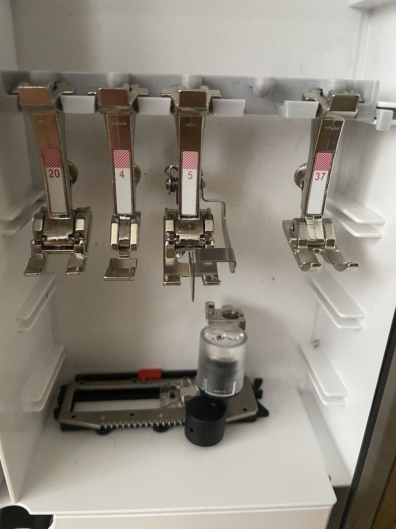 BERNINA b570 QE Nähmaschine