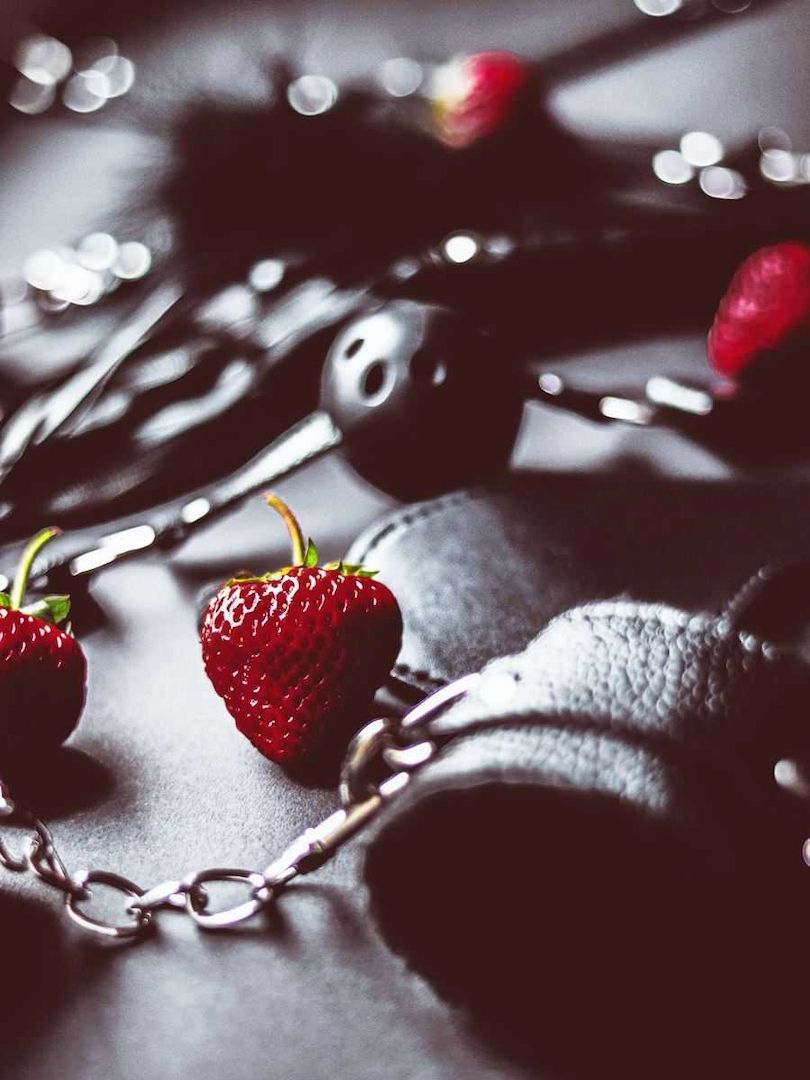 Du wirst als devoter Sklave/Sub/Diener online erzogen!