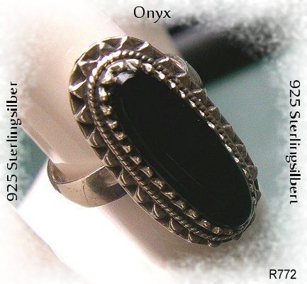 Ring, 925 Silber mit gefassten Onyxstein