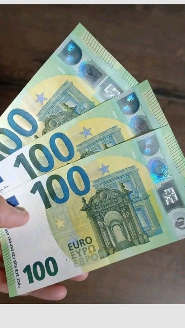 Suche ein junges Escort- Girl