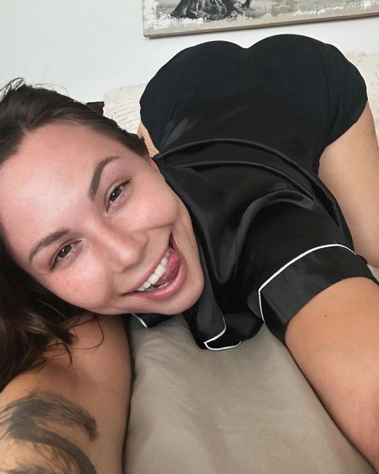 Erfreuen Sie sich an mir, um zufrieden zu sein