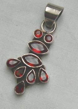 Granatanhänger, 925 Silber, massiv