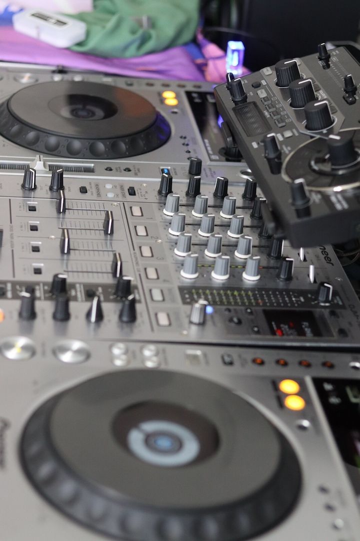 Pioneer DJM 700 Profi DJ Mixer