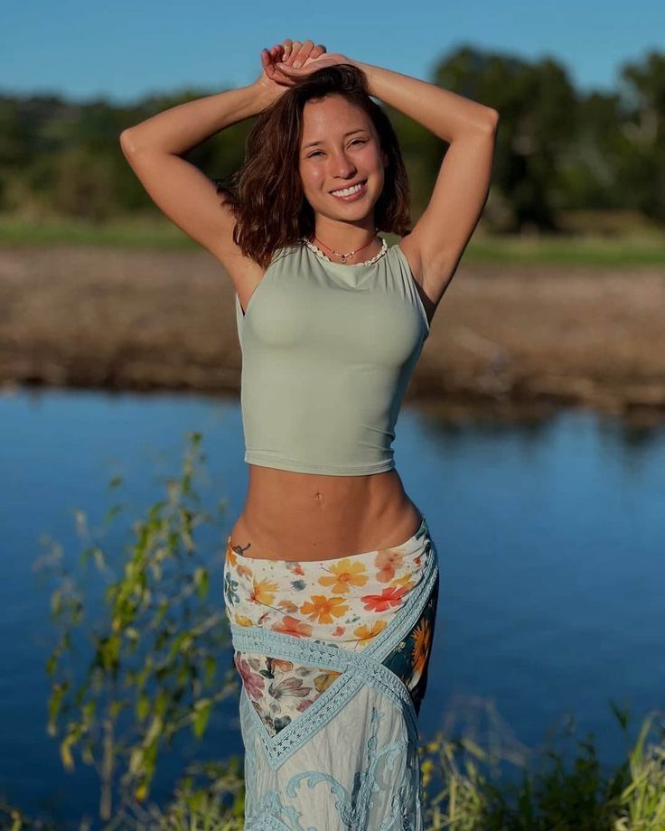 Reife Frau für erotischen Sex und Massage verfügbar