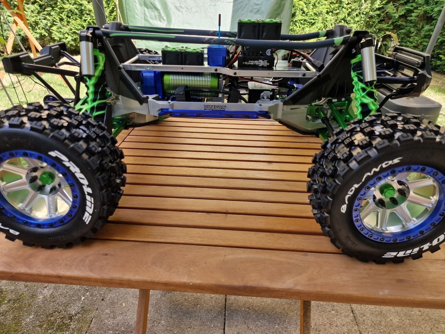 Traxxas X Maxx Vitavon Castle MAMBA Monster