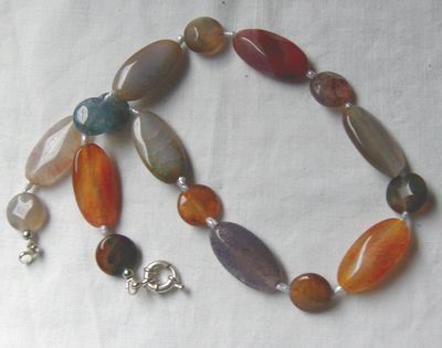 Edelsteinkette mit einen Regenbogenachat