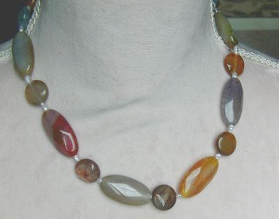 Edelsteinkette mit einen Regenbogenachat