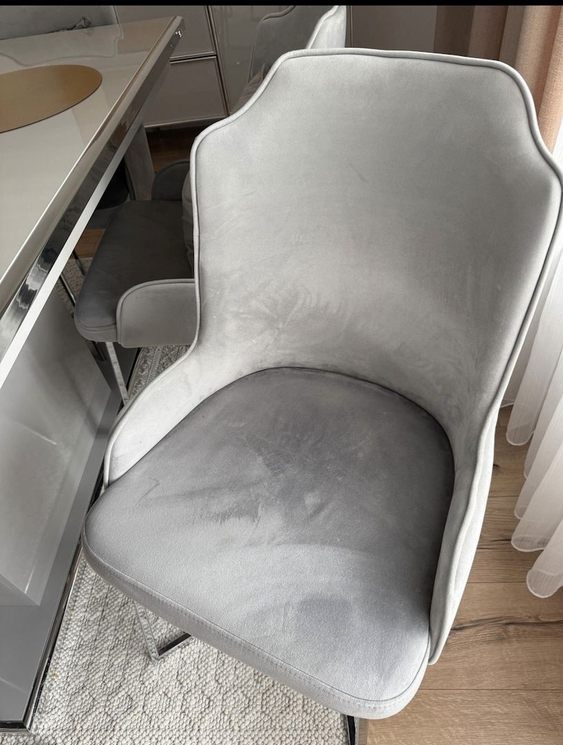 Esstisch mit 6 Stühlen