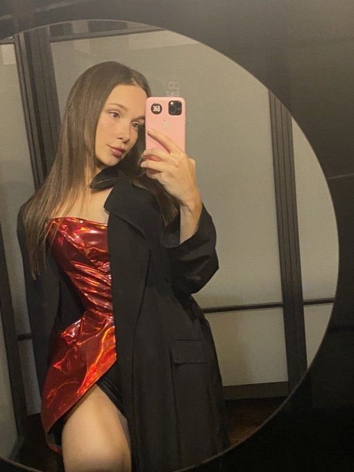 Ich stehe Ihnen zur Verfügung.