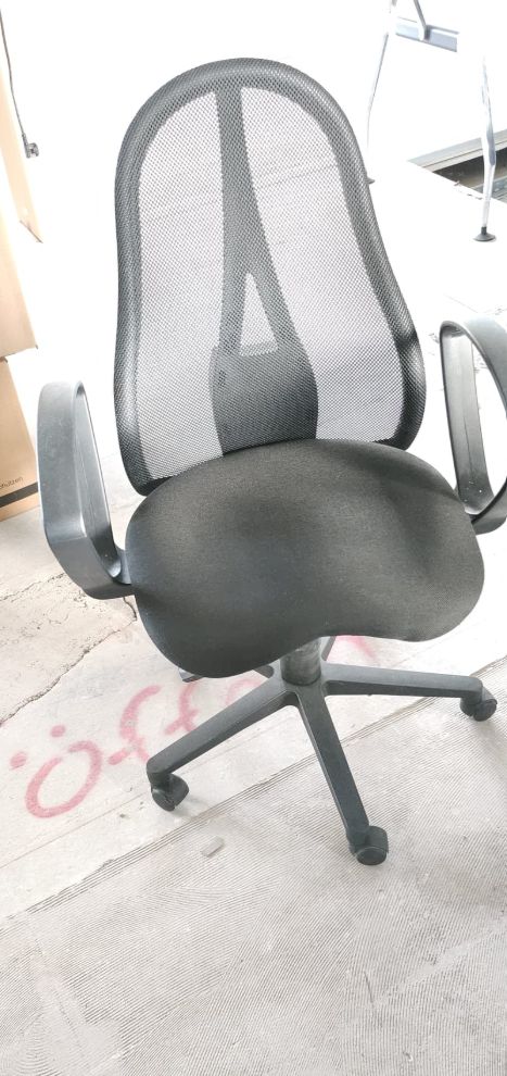 Lagerverkauf: Büromöbel zu Sonderpreisen