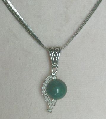 Anhänger, grüner Heliotrop mit Rocaille