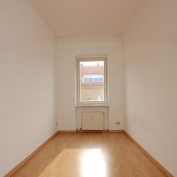 Maler in Berlin sucht was zum Streichen oder neu Tapezieren