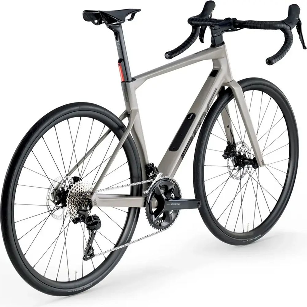 2026 BMC Roadmachine THREE (WIEKBIKE)