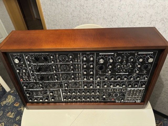 Grp A4 Analoger Synthesizer mit genialem Sequencer