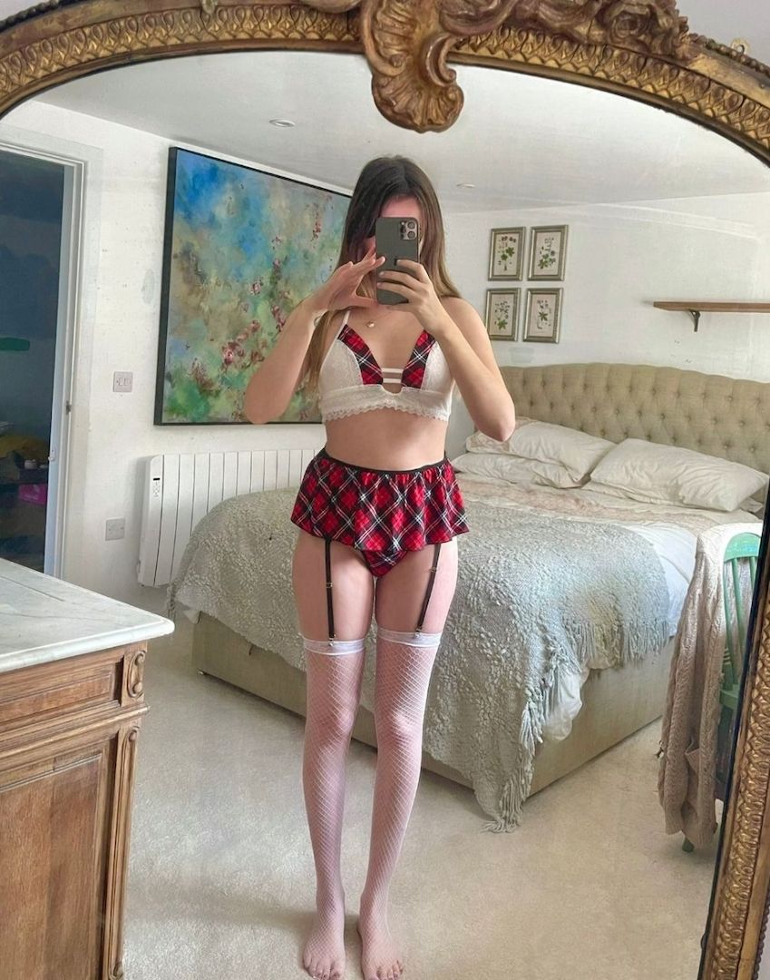 Reife Frau verfügbar für Sex und erotische Massage