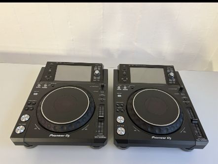 DJ Player 2 x Pioneer XDJ-1000MK2