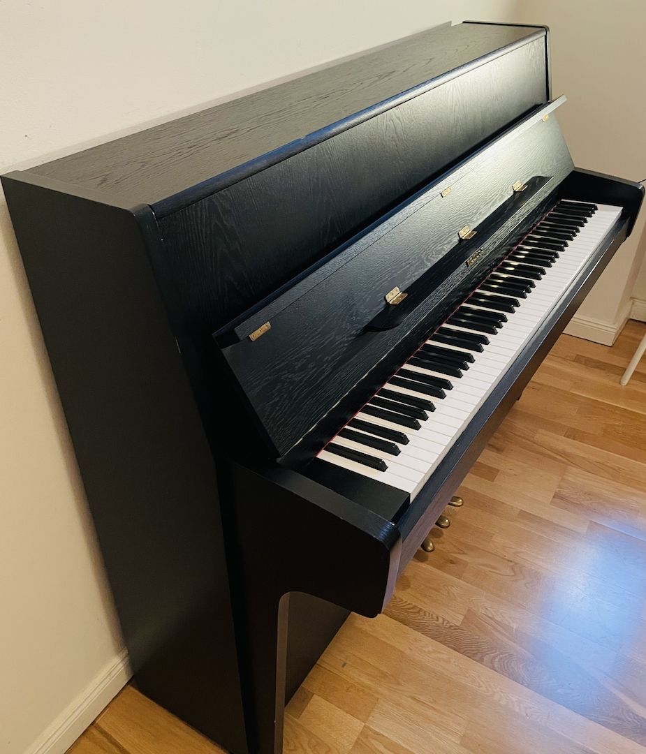 Hellas Klavier (90er Jahre) – sehr guter Zustand – VB 1.400 €