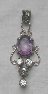 aparter Schmuckanhänger, 925 Silber mit gefassten Zirkonia