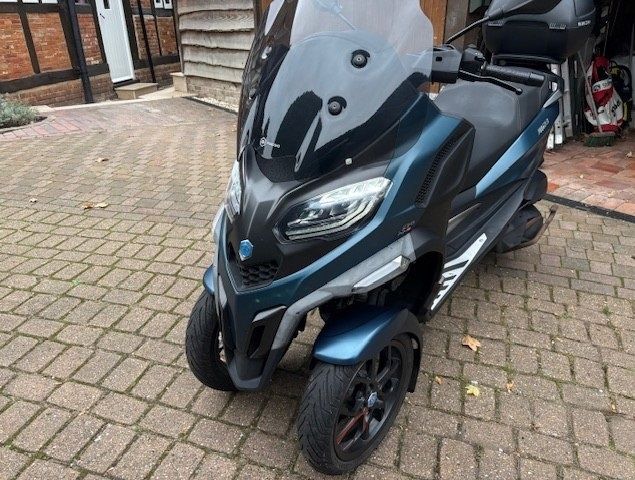 Piaggio MP3 530 HPE Exclusive CVT Euro 5 Benzin-Automatik, Baujahr 2022