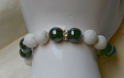 Armband im schwarz - weis Design