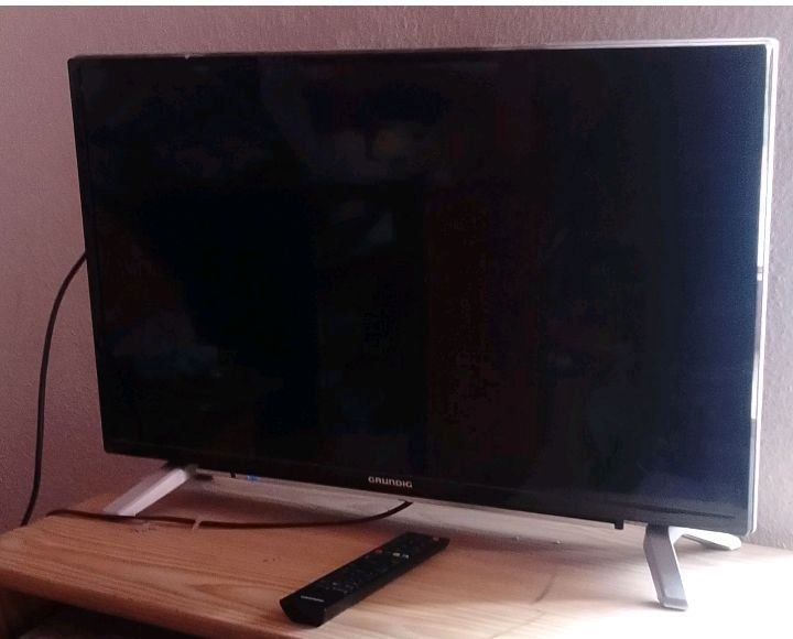 GRUNDIG 32" HD LED TV