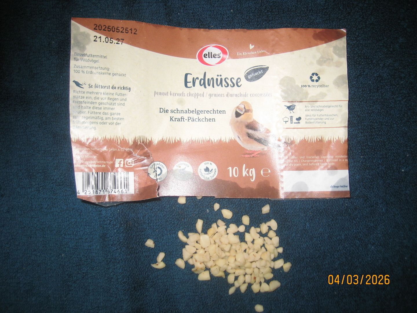 Wildvogelfutter, Meisenknödel, Erdnussbutter, Nüsse, SB-Kerne, Cashewkerne