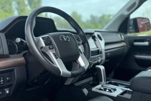 2021 Toyota Tundra Nightshad Cap Double 4×4