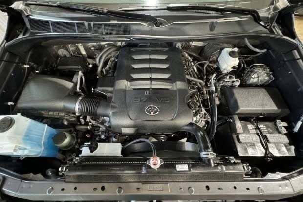 2021 Toyota Tundra Nightshad Cap Double 4×4