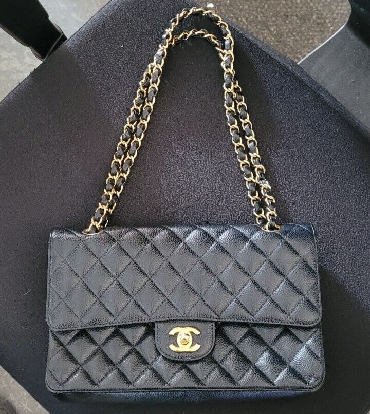 Chanel Classic Flap Medium Tasche
