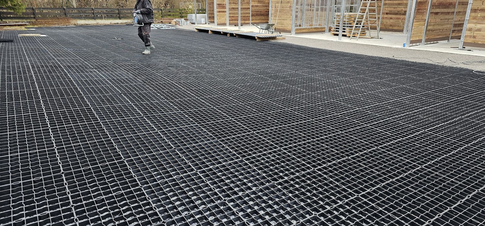 Paddockplatten, Rasengitter & Kieswaben ideal für Paddock und Reitplatz