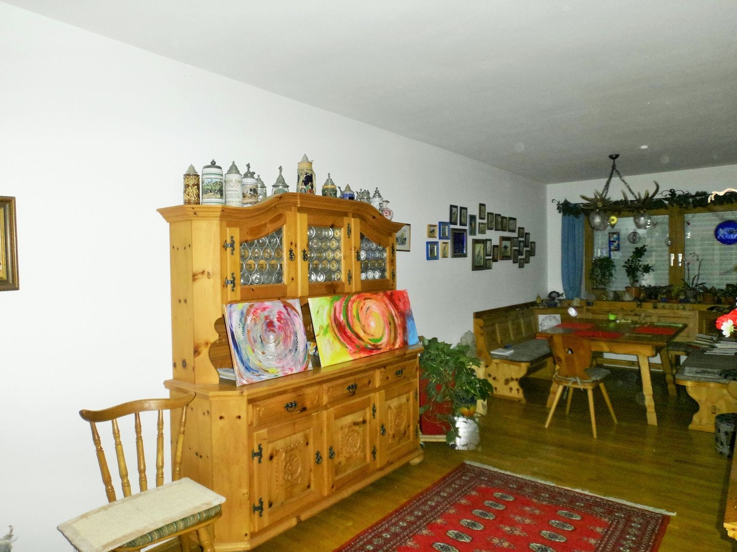 Zirben Bauernstube Natur mit Schnitzerei