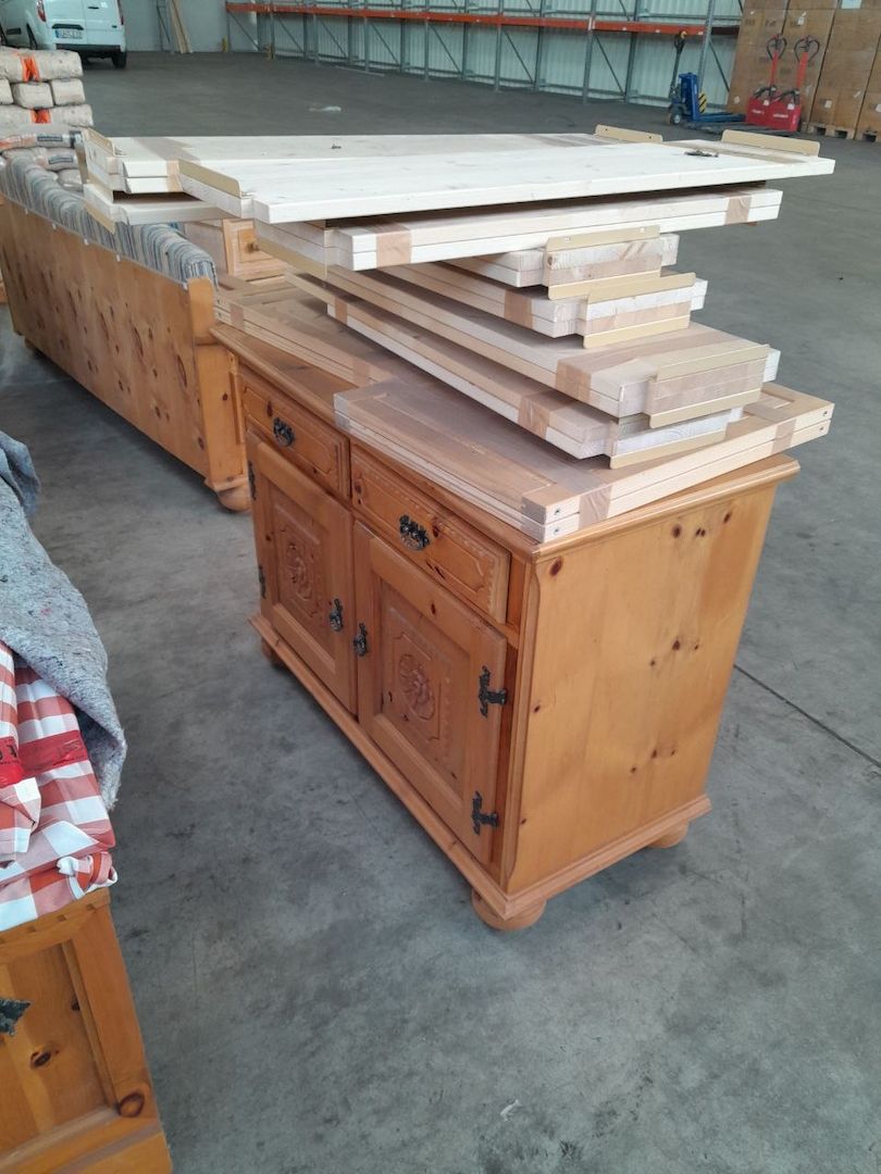 Zirben Bauernstube Natur mit Schnitzerei