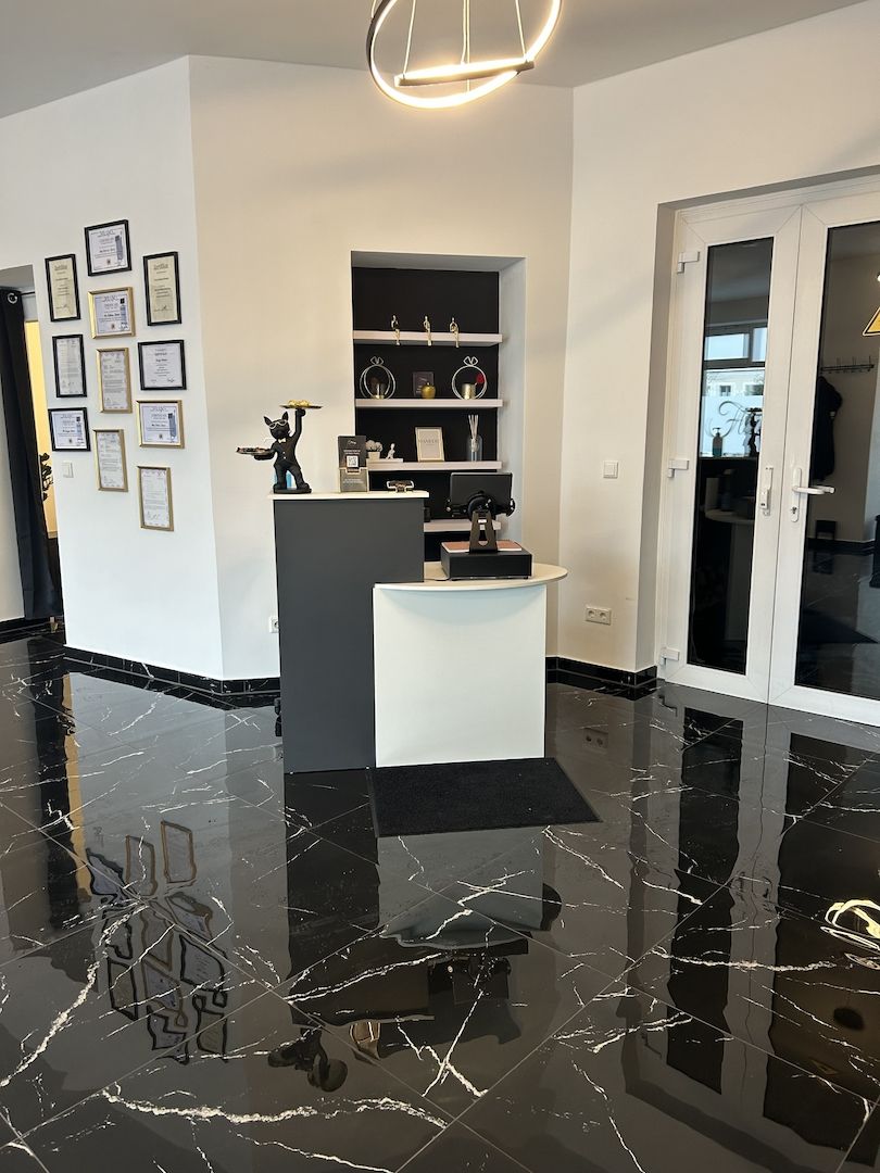 Kosmetikstudio abzugeben