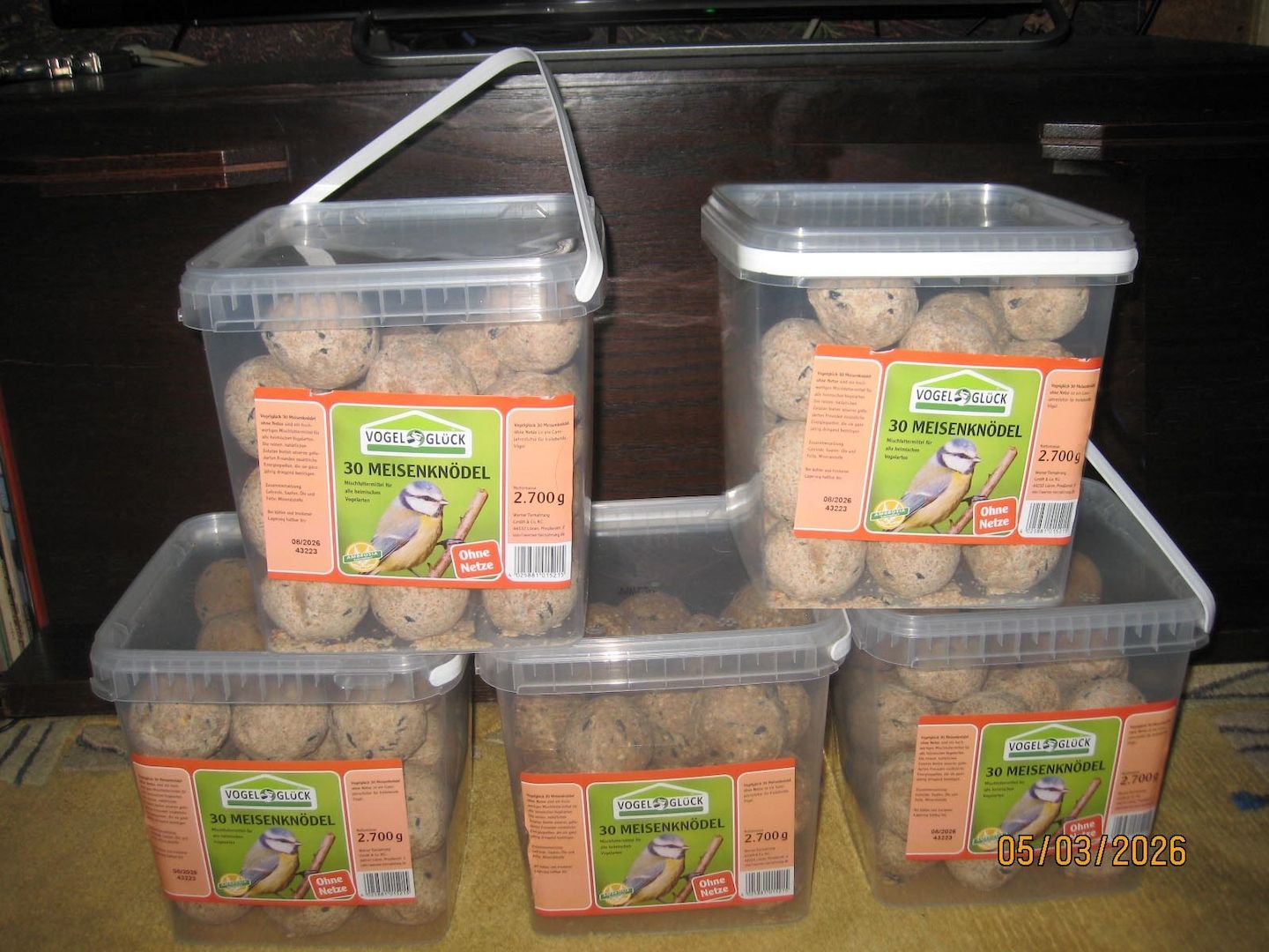 Wildvogelfutter, Meisenknödel, Erdnussbutter, Nüsse, SB-Kerne, Cashewkerne