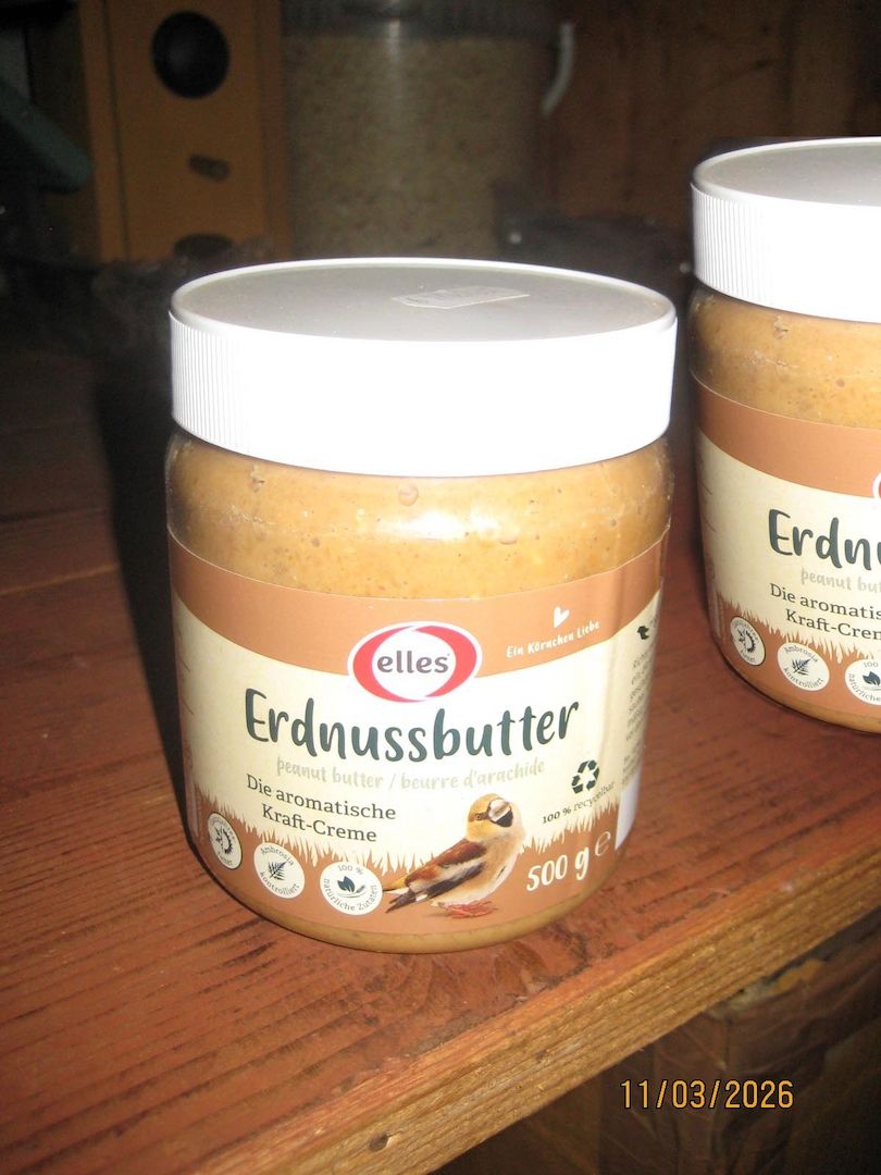 Wildvogelfutter, Meisenknödel, Erdnussbutter, Nüsse, SB-Kerne, Cashewkerne