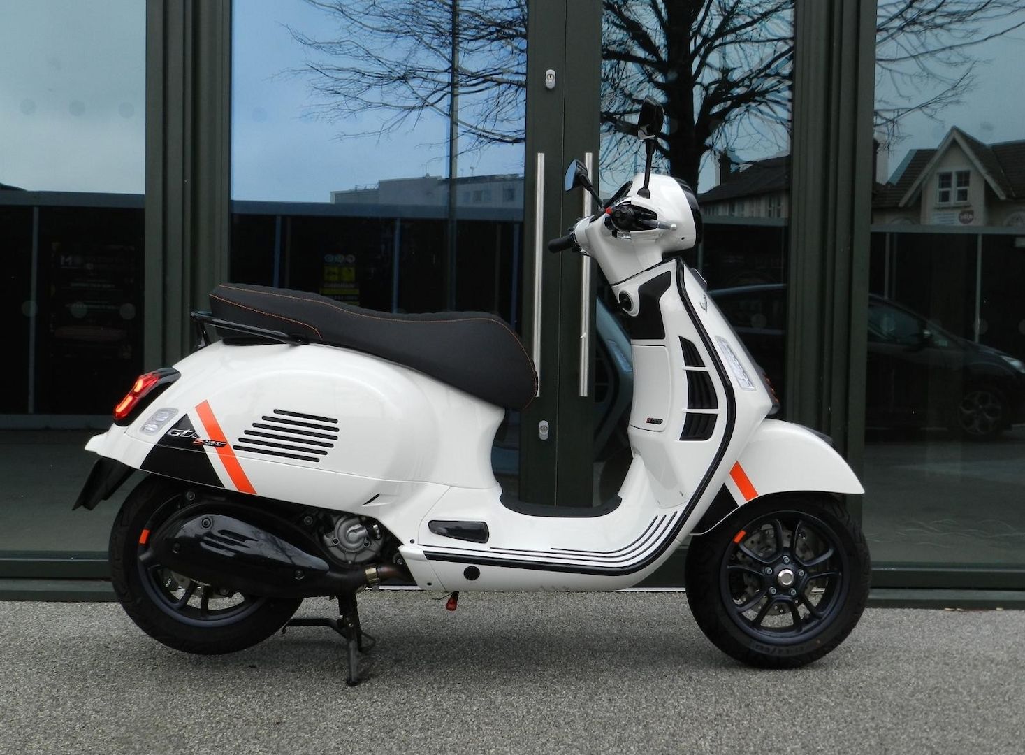 Vespa GTS 300 Super Sport, Baujahr 2024
