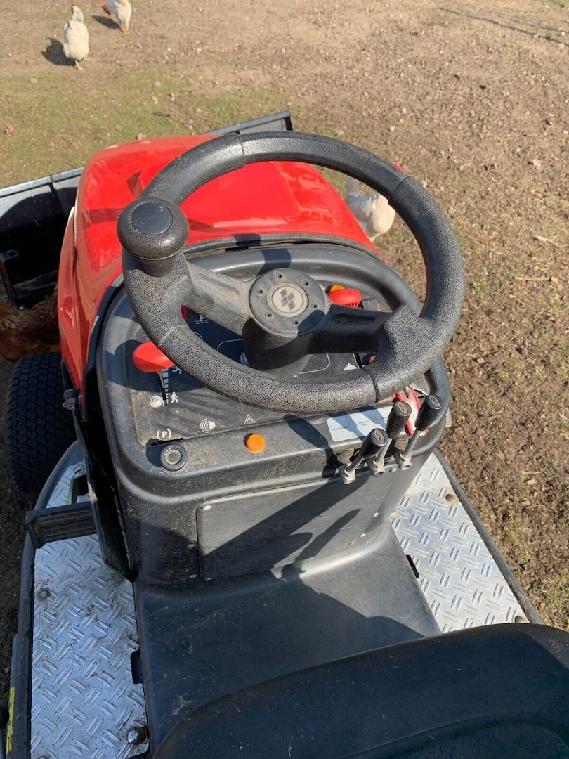 Professioneller Rasentraktor FAGA D2100