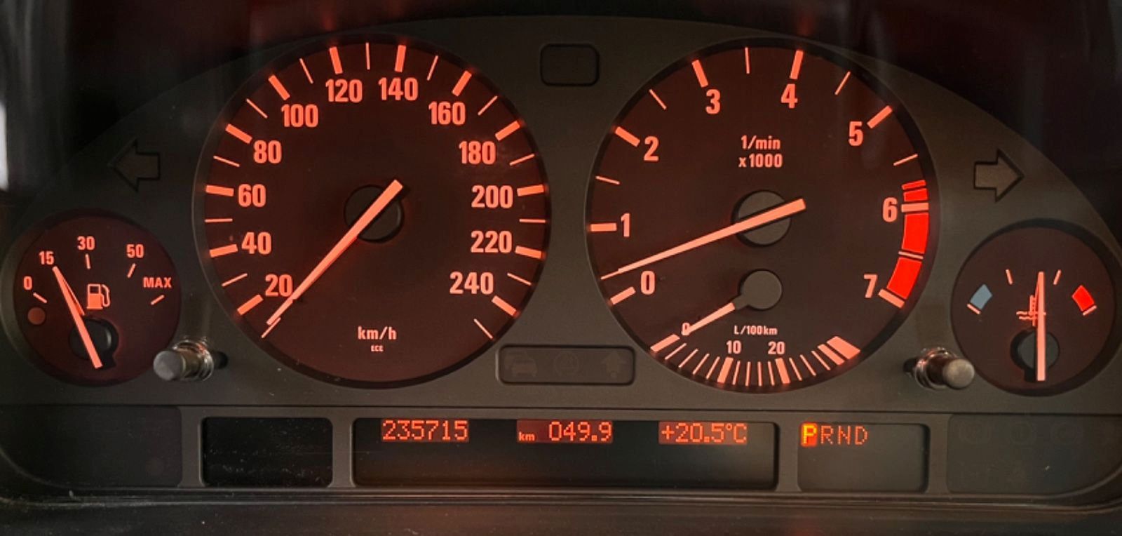 BMW E39 540i V8 Doppelglas Rollos