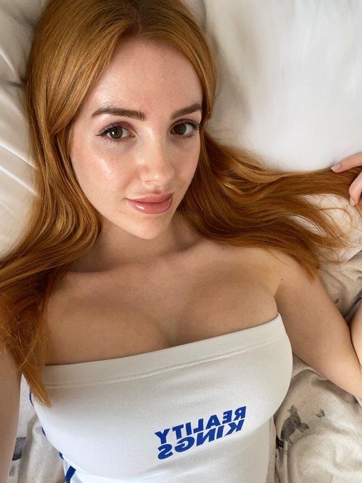 Freche Escort-Dame verfügbar