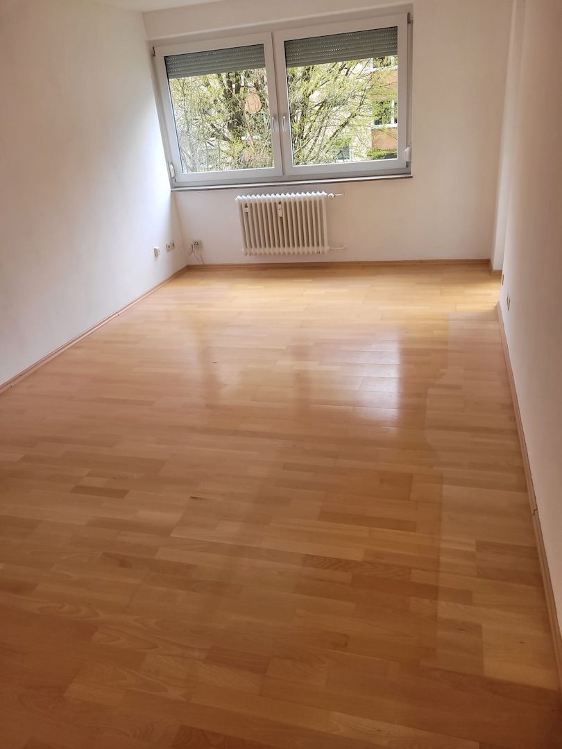 Helle renovierte 2 ZKB in Esslingen Weil