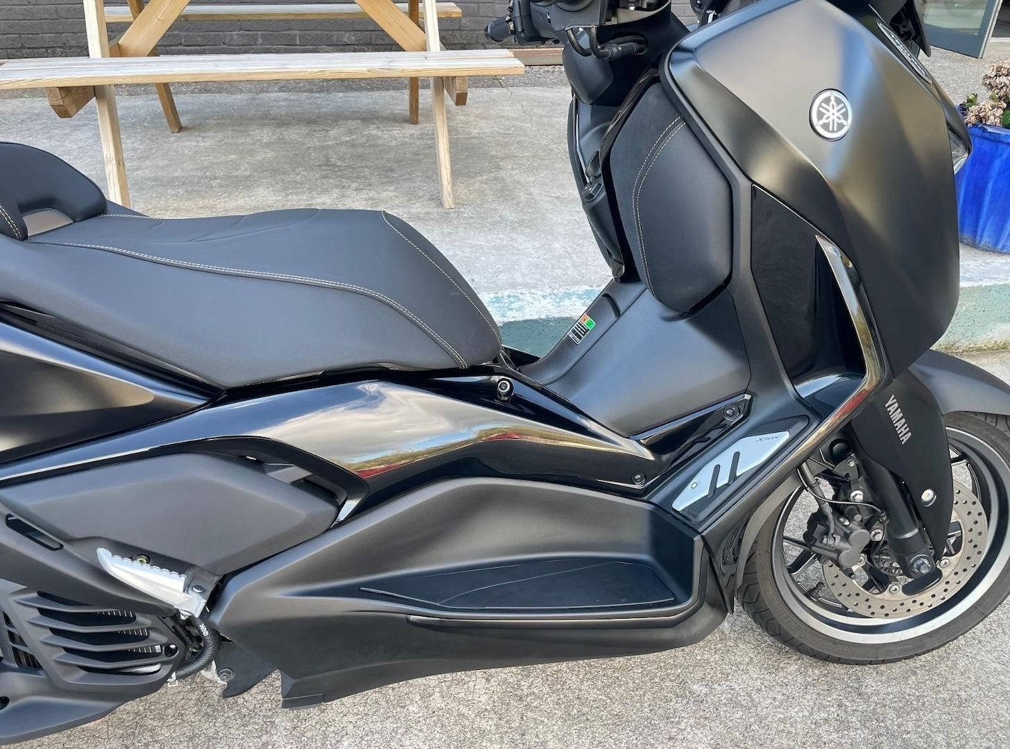 Yamaha X-Max 125 Tech Max, Baujahr 2024, in Schwarz