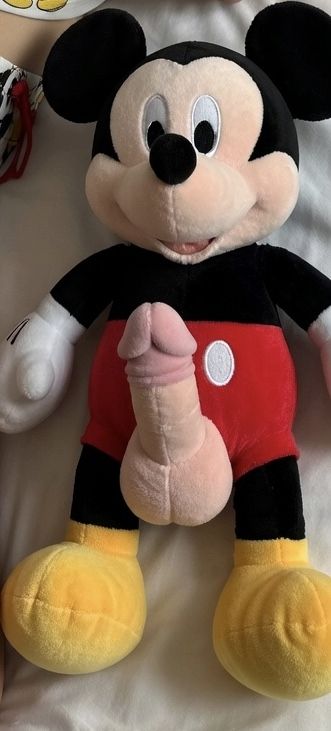Verkaufe mein geliebtes Dildo Mickey Mouse benutzt