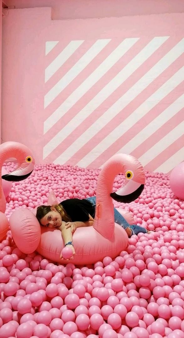 Ich suche Männer mit Pinkel Fetisch alleine oder Gruppe