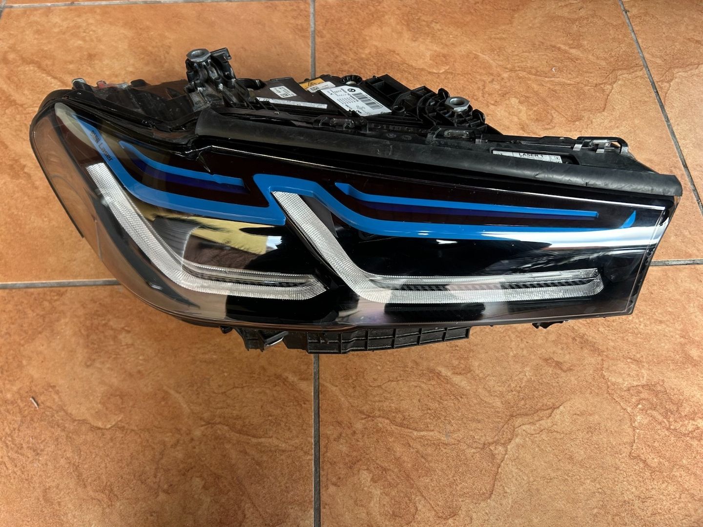 BMW G30 G31 F90 LCI Scheinwerfer