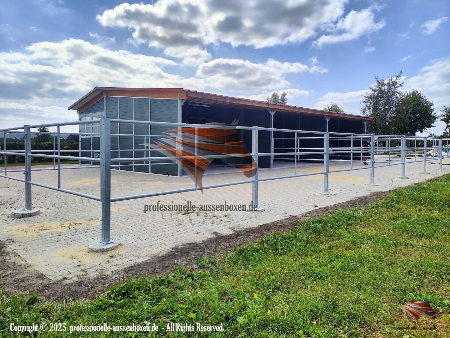 Pferdeboxen kaufen & Außenstall - Pferdeunterstand für ideale Pferdehöf